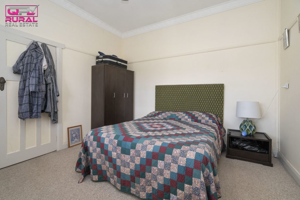 116 Grey Street, Temora NSW 2666 - photo 9