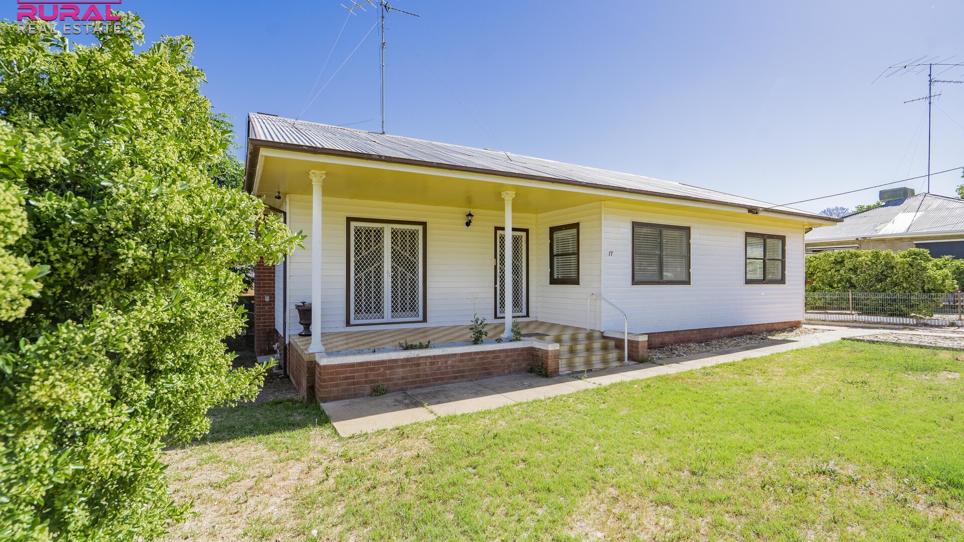 17 Larmer Street, Narrandera NSW 2700 - McGrath Riverina