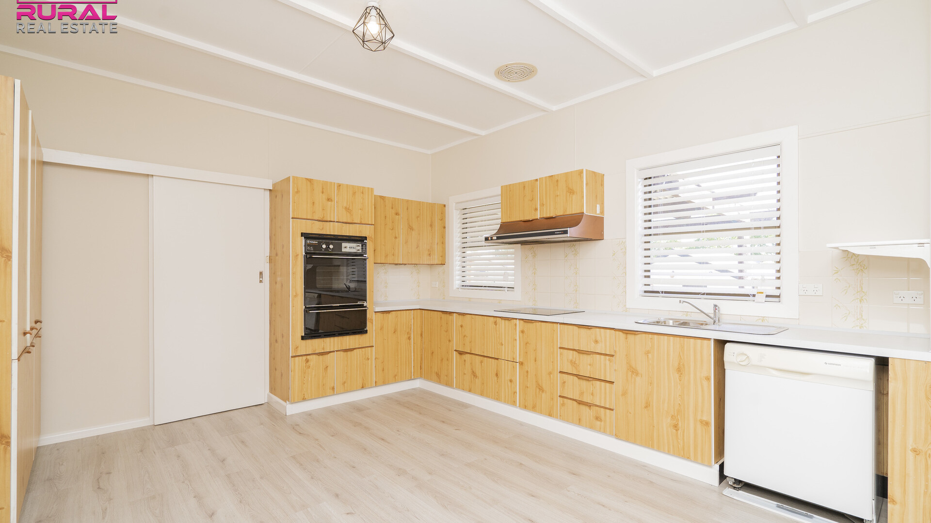 17 Larmer Street, Narrandera NSW 2700 - photo 3