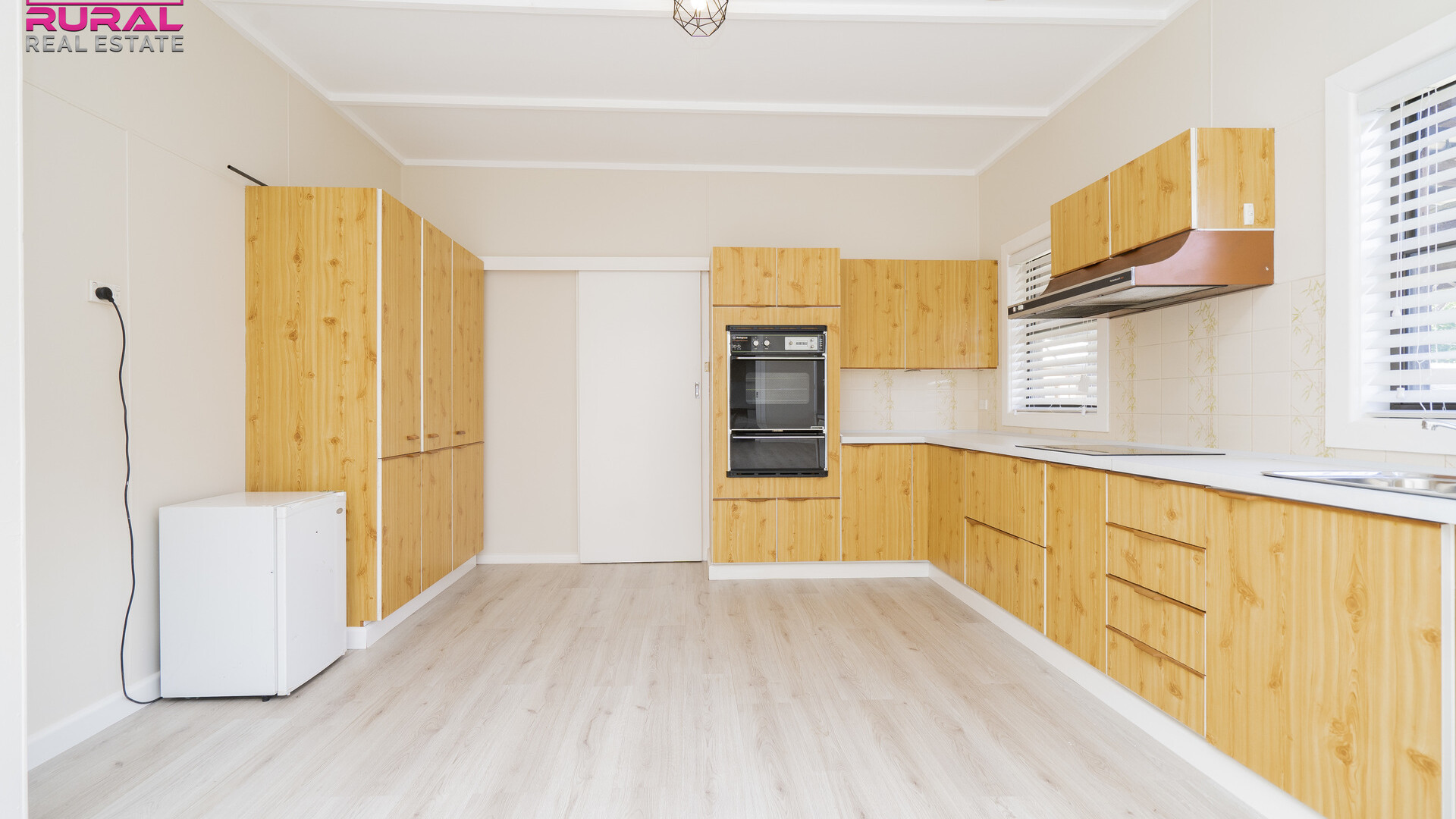 17 Larmer Street, Narrandera NSW 2700 - photo 5
