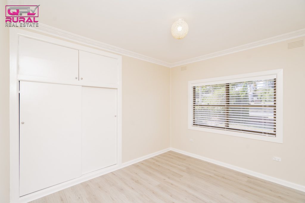 17 Larmer Street, Narrandera NSW 2700 - photo 8