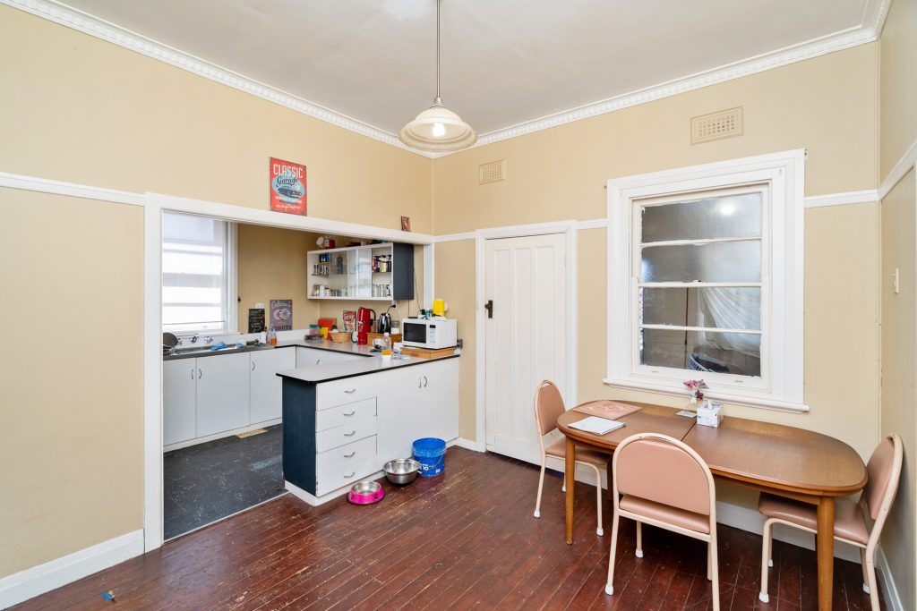 56 Twynam Street, Narrandera NSW 2700 - photo 7