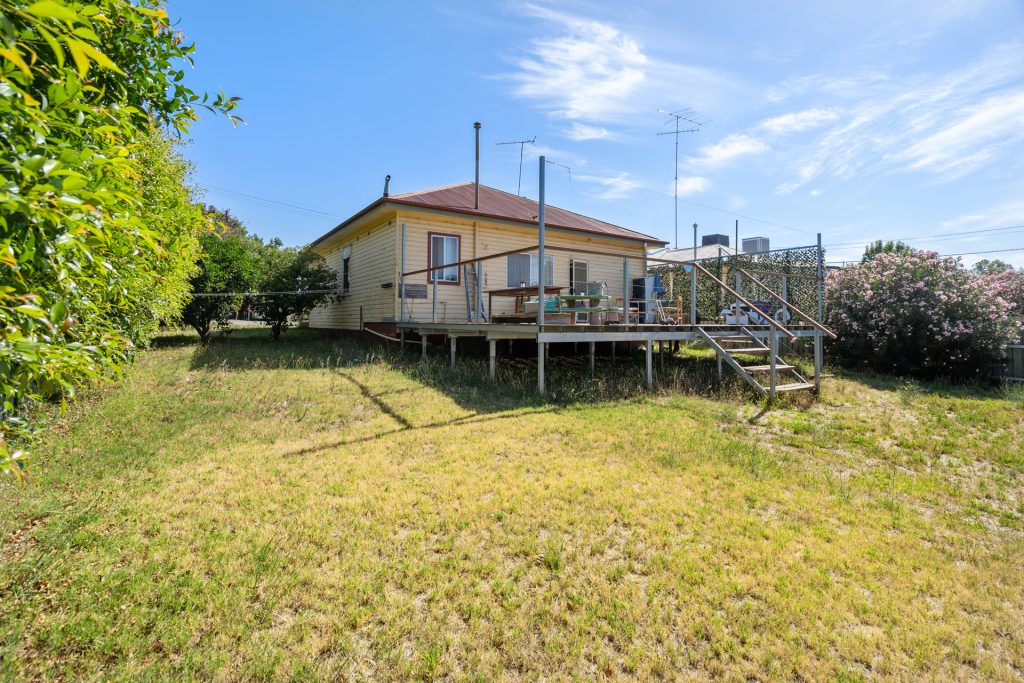 56 Twynam Street, Narrandera NSW 2700 - photo 10
