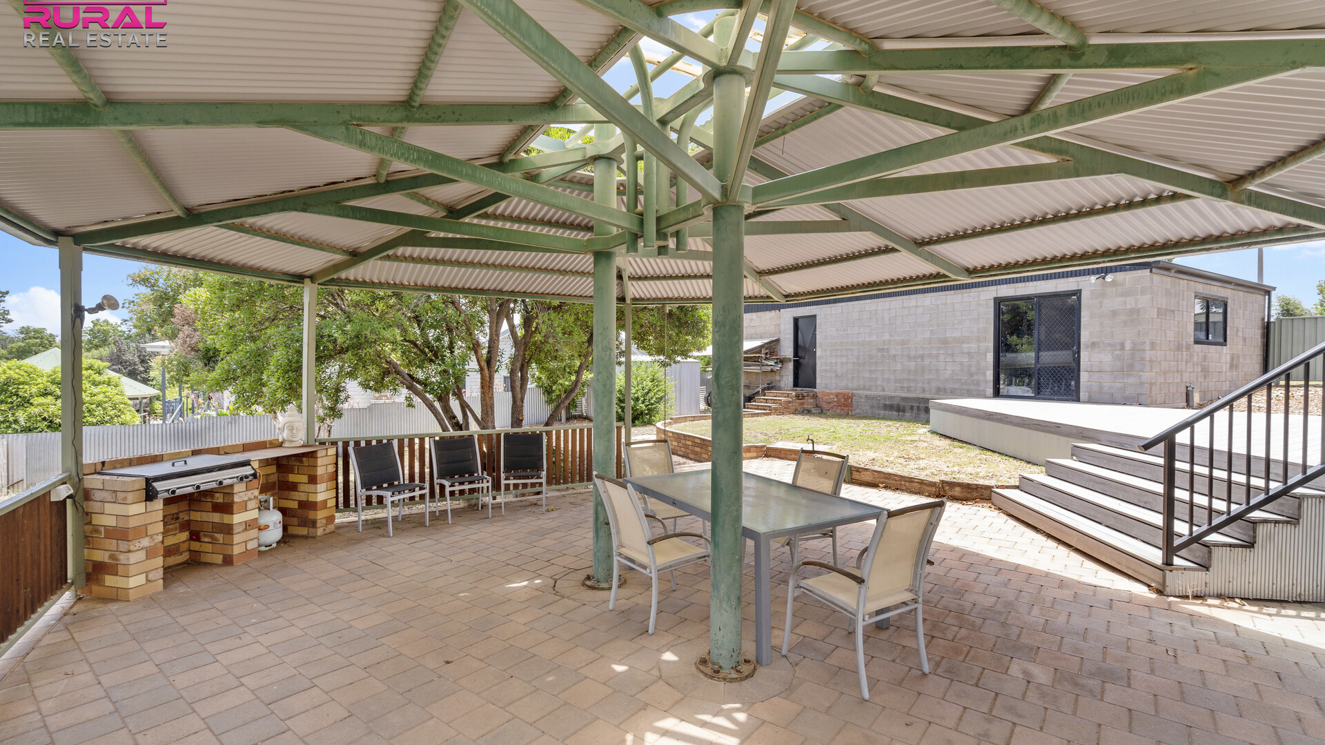 16 Roberts Street, Narrandera NSW 2700 - photo 13