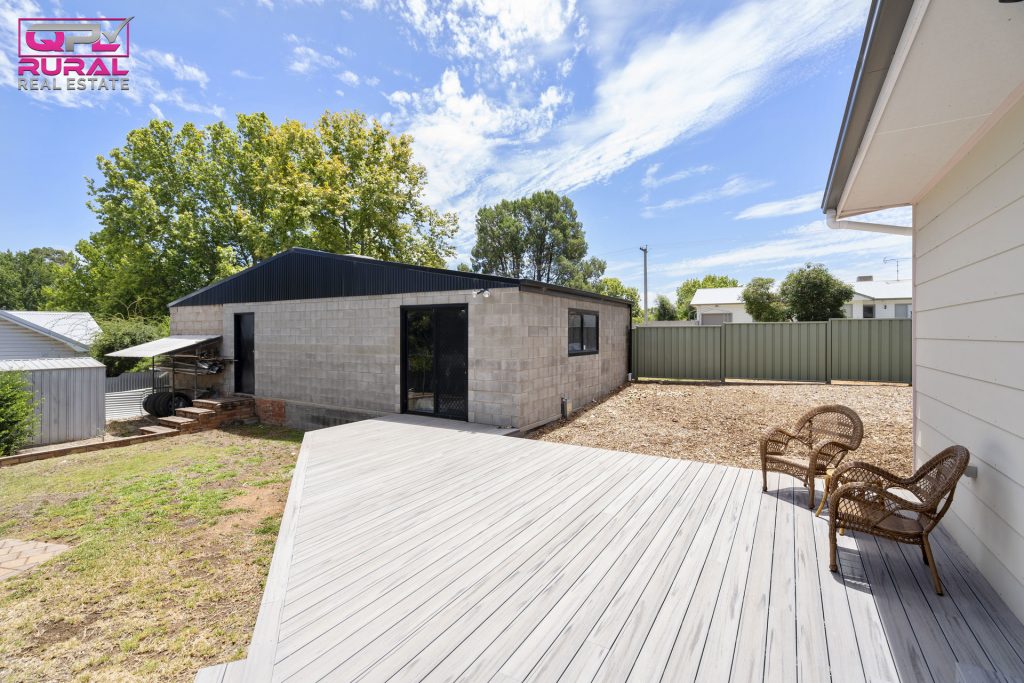16 Roberts Street, Narrandera NSW 2700 - photo 16