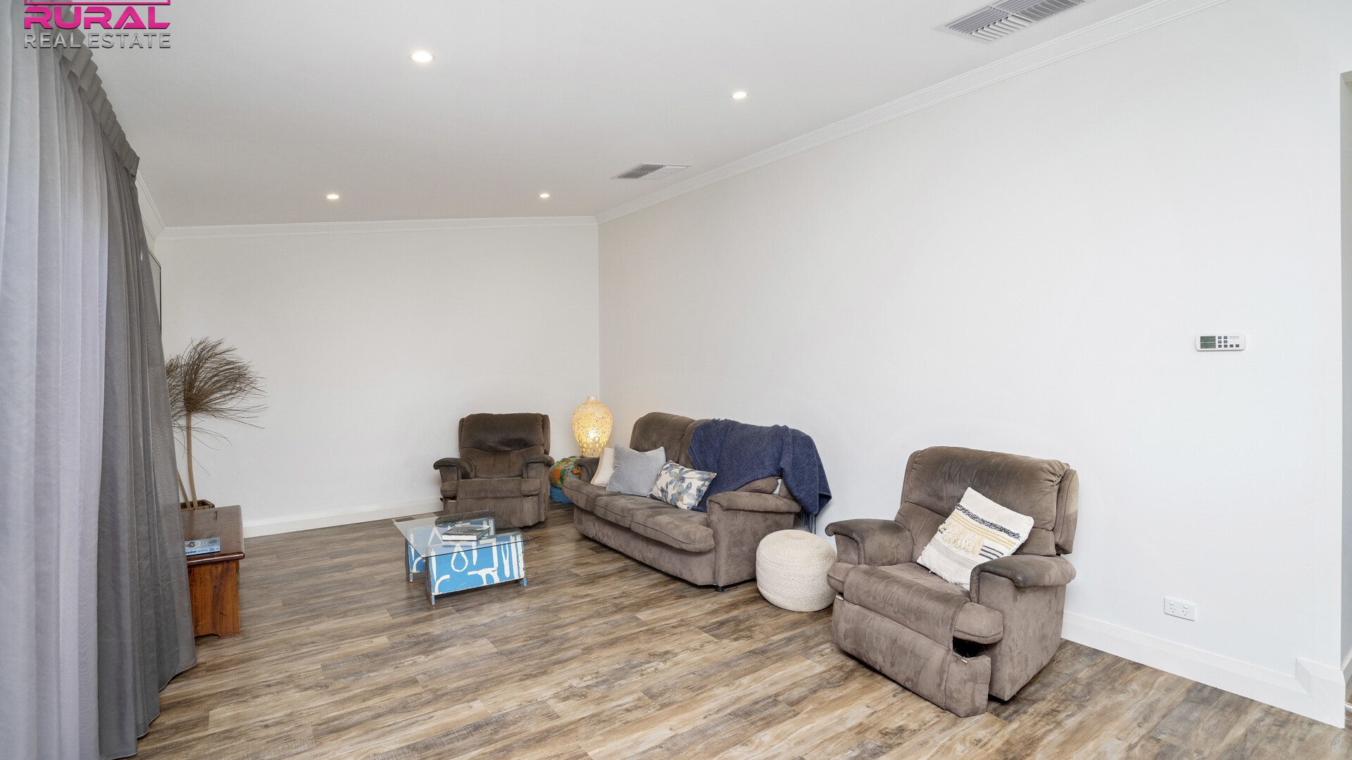 16 Roberts Street, Narrandera NSW 2700 - photo 7