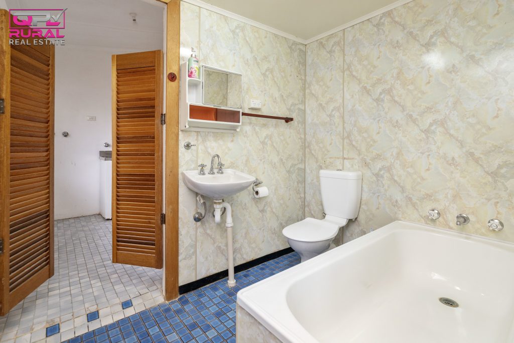 6 William Street, Narrandera NSW 2700 - photo 13
