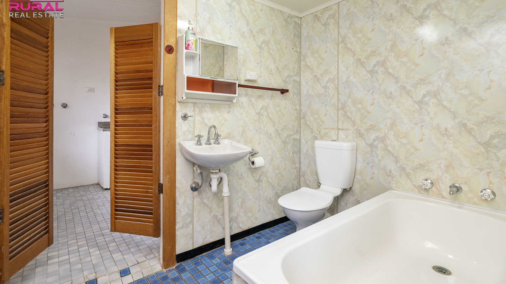 6 William Street, Narrandera NSW 2700 - photo 13