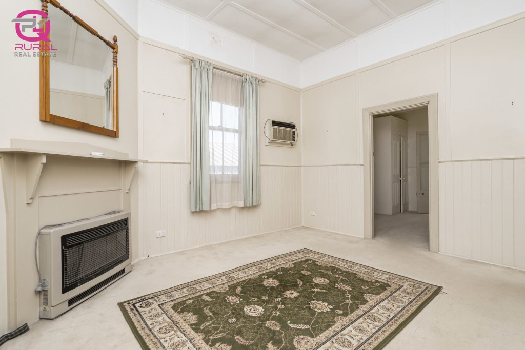 28 King Street, Narrandera NSW 2700 - photo 15
