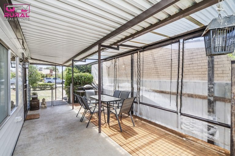 25 Banksia Avenue, Leeton NSW 2705 - photo 12