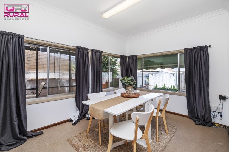 25 Banksia Avenue, Leeton NSW 2705 - photo 6