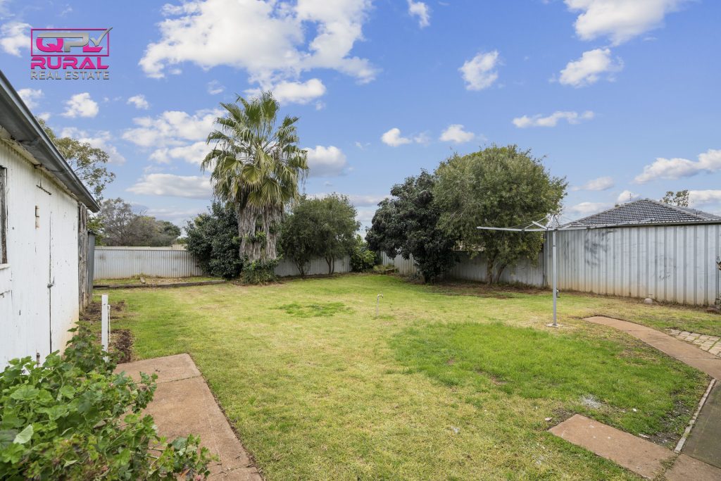138 Kitchener Road, Temora NSW 2666 - photo 3