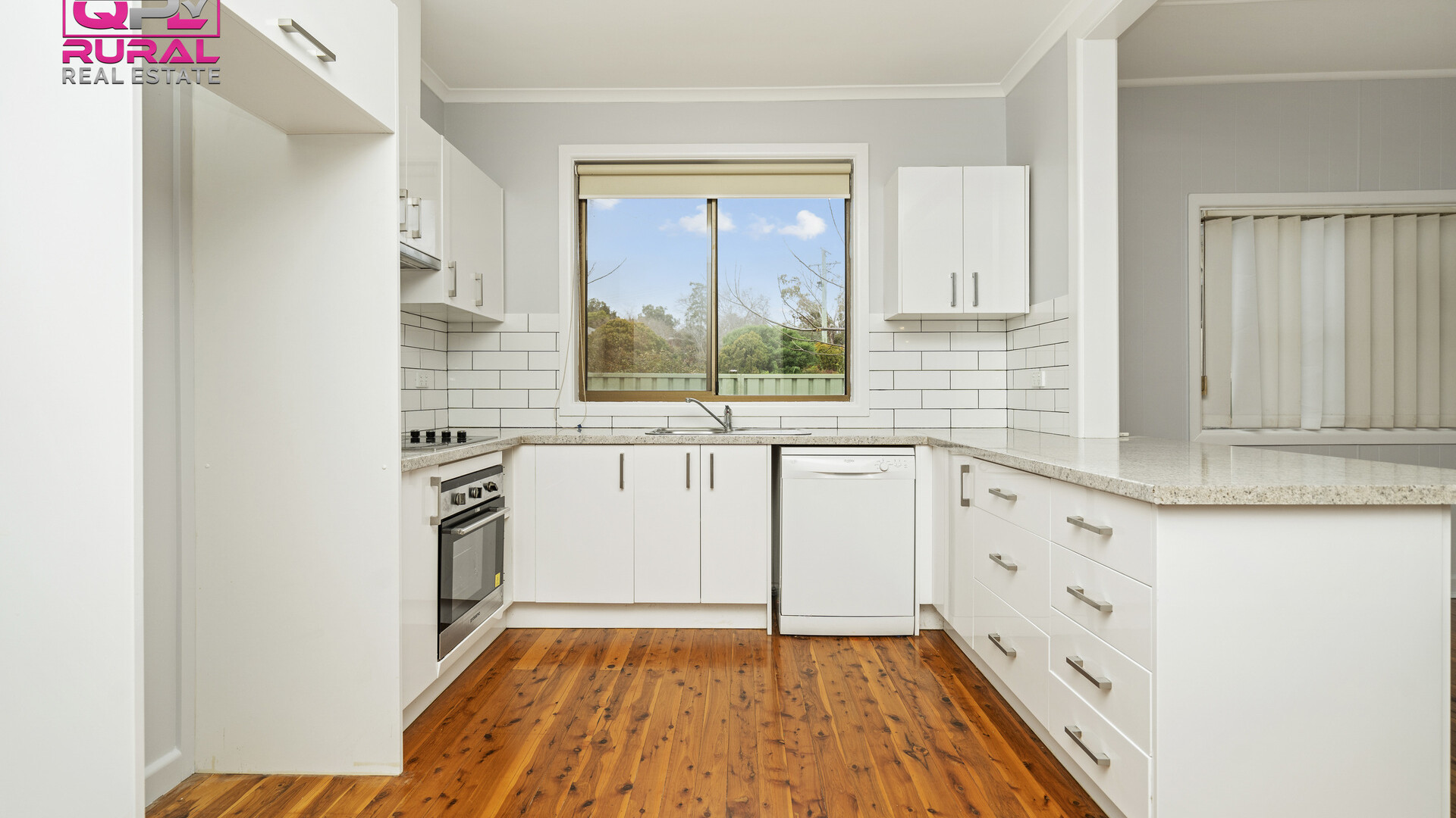 138 Kitchener Road, Temora NSW 2666 - photo 4