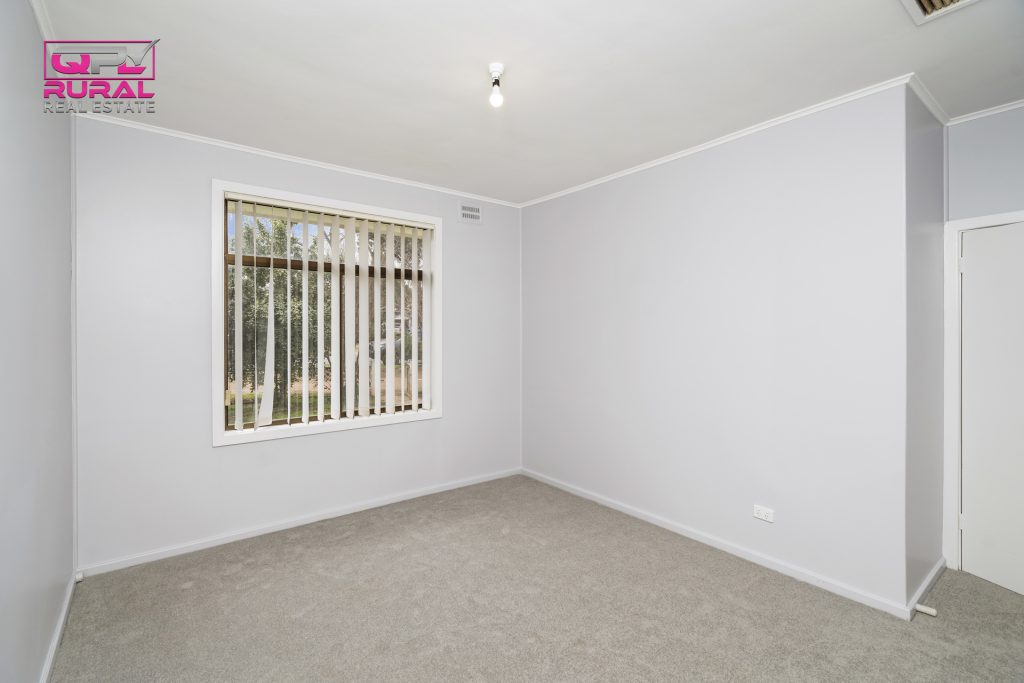 138 Kitchener Road, Temora NSW 2666 - photo 7
