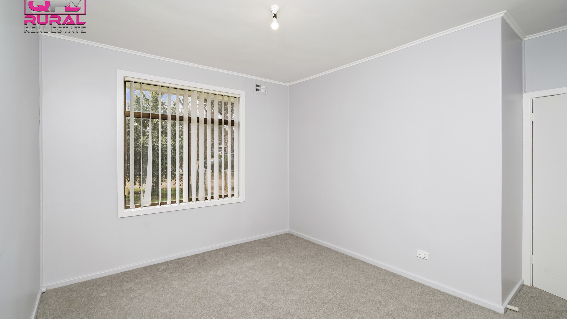 138 Kitchener Road, Temora NSW 2666 - photo 7