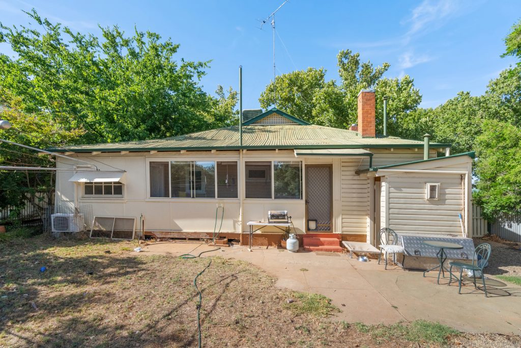 33 Audley Street, Narrandera NSW 2700 - photo 9