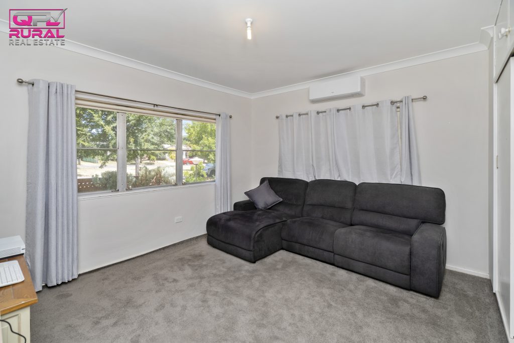 11 Larmer Street, Narrandera NSW 2700 - photo 12