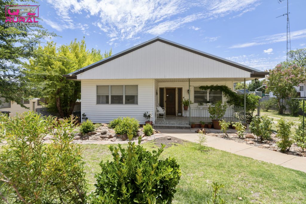 11 Larmer Street, Narrandera NSW 2700 - photo 18