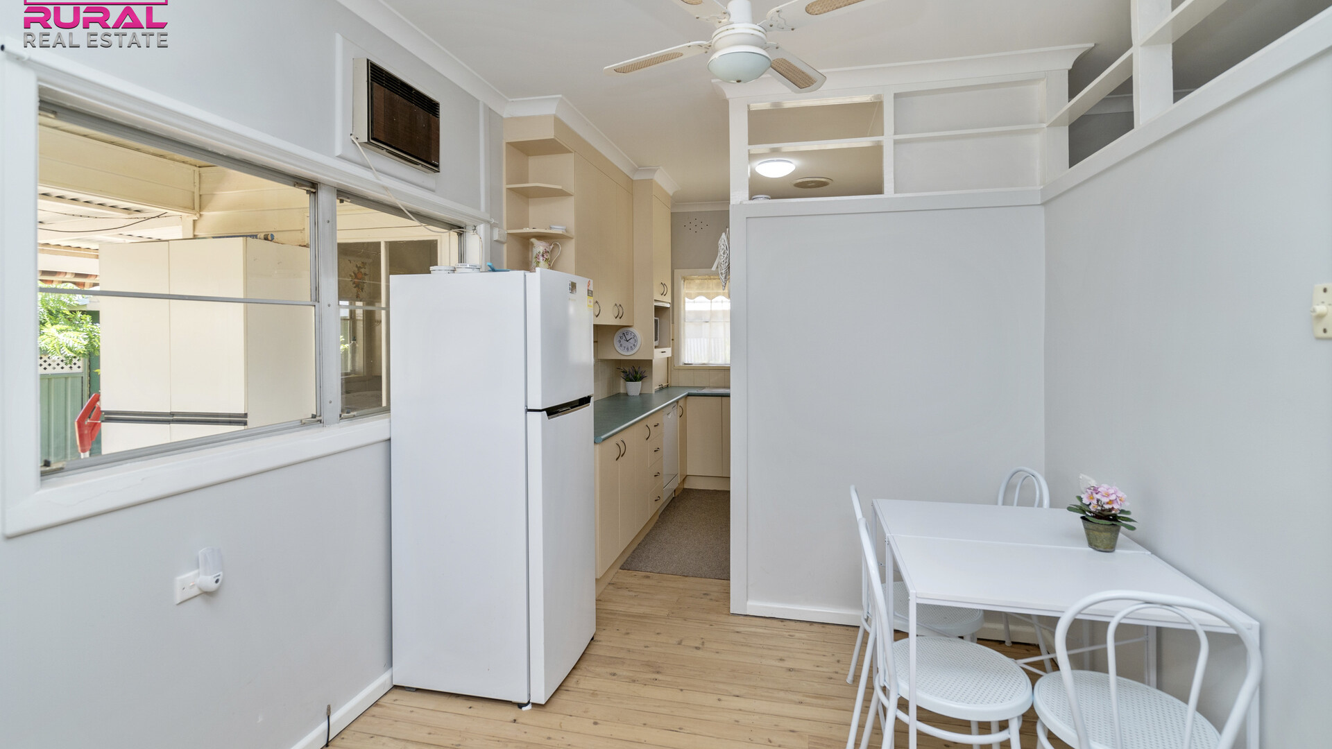 11 Larmer Street, Narrandera NSW 2700 - photo 4
