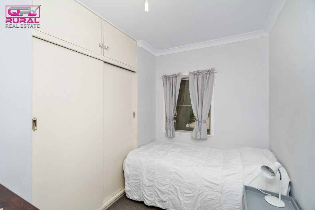 11 Larmer Street, Narrandera NSW 2700 - photo 10