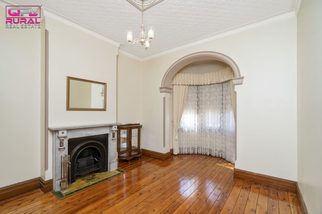 109 Victoria Street, Temora NSW 2666 - photo 6