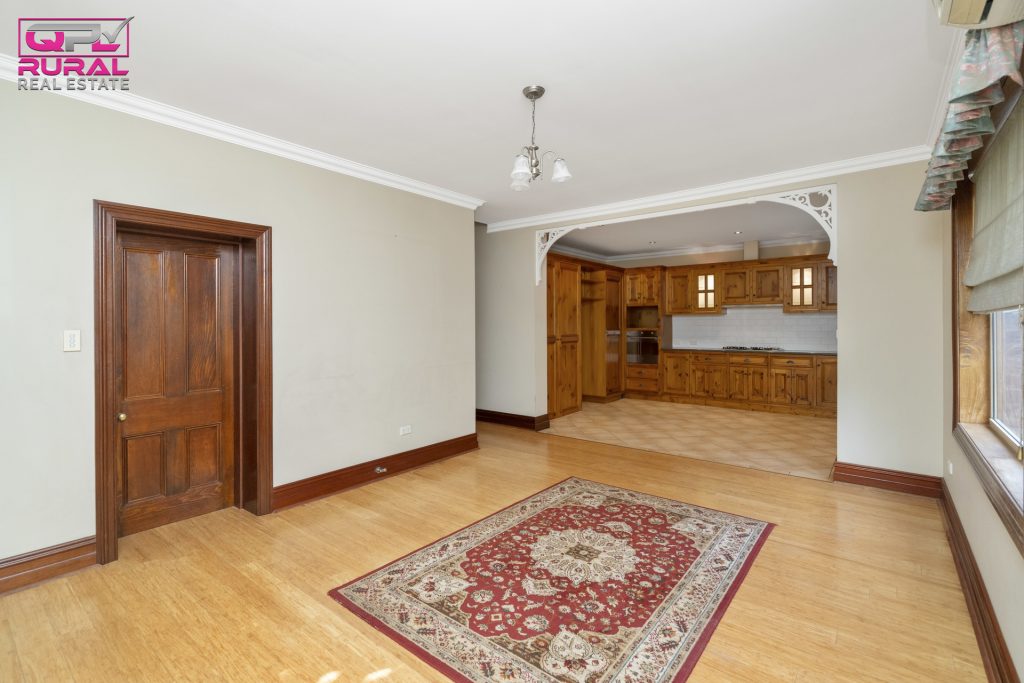 109 Victoria Street, Temora NSW 2666 - photo 7