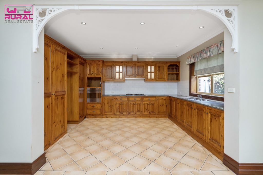 109 Victoria Street, Temora NSW 2666 - photo 8
