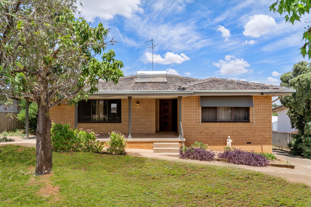 186 Loftus Street, Temora NSW 2666 - McGrath Riverina