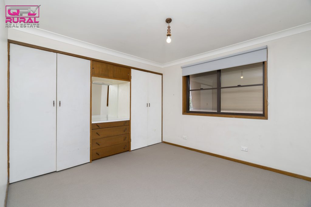 186 Loftus Street, Temora NSW 2666 - photo 12