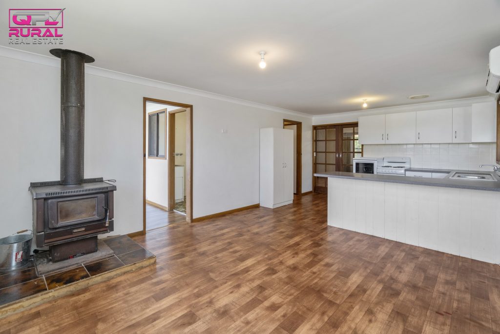 186 Loftus Street, Temora NSW 2666 - photo 13