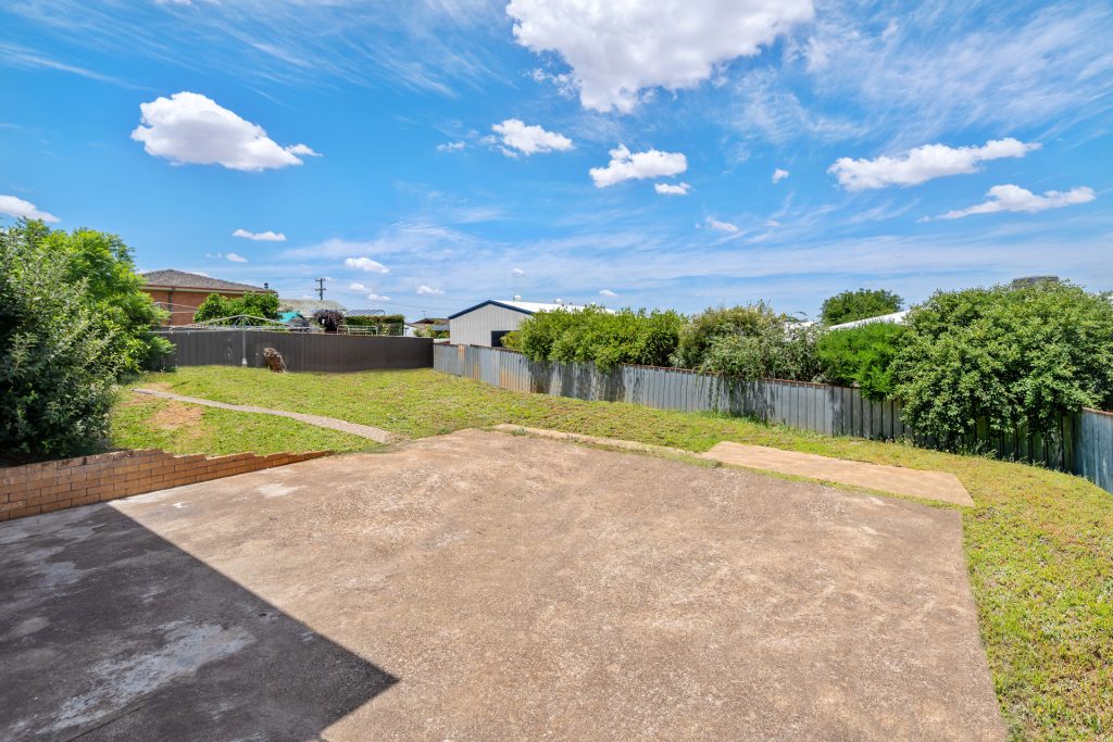 186 Loftus Street, Temora NSW 2666 - photo 20