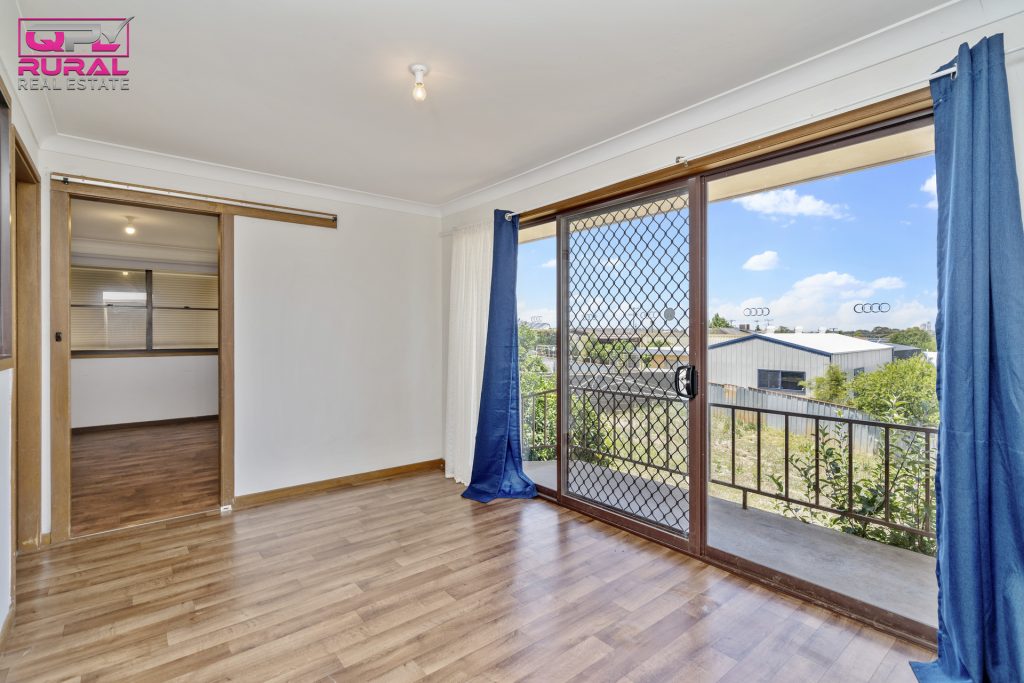 186 Loftus Street, Temora NSW 2666 - photo 9