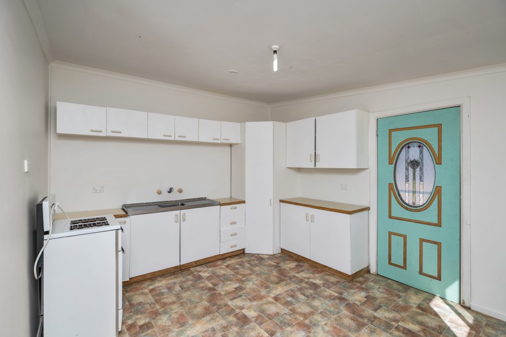 225 McNeil Road, Leeton NSW 2705 - photo 19