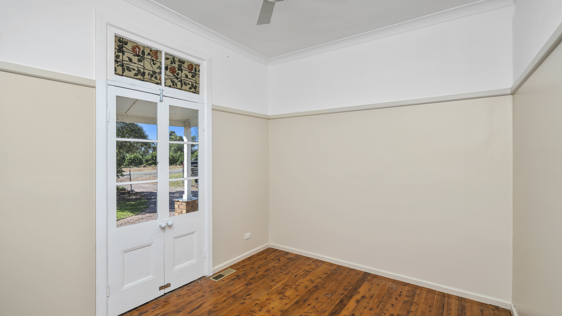 225 McNeil Road, Leeton NSW 2705 - photo 8