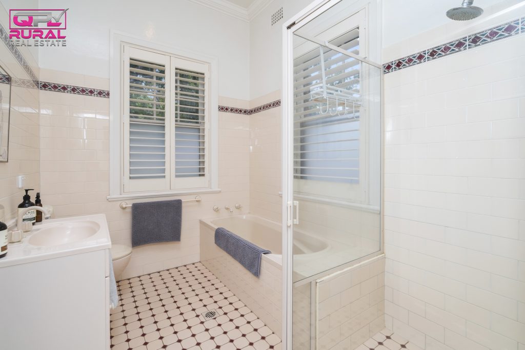 27 Twynam Street, Narrandera NSW 2700 - photo 17