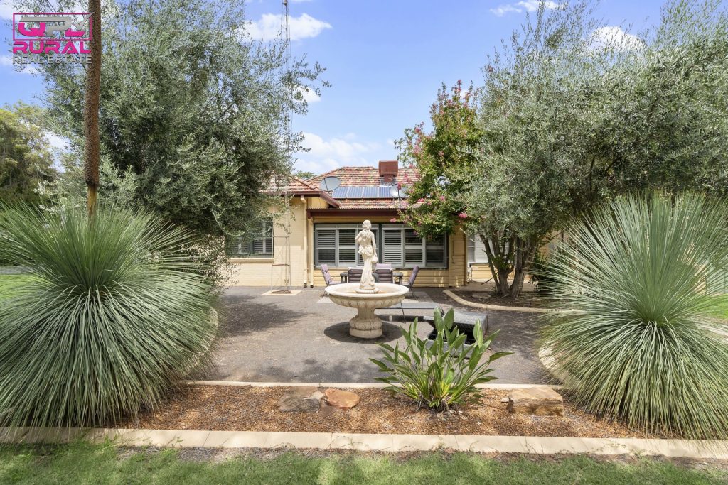 27 Twynam Street, Narrandera NSW 2700 - photo 18