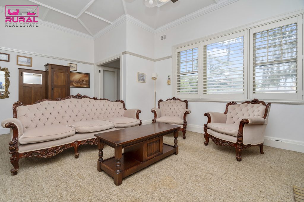 27 Twynam Street, Narrandera NSW 2700 - photo 5