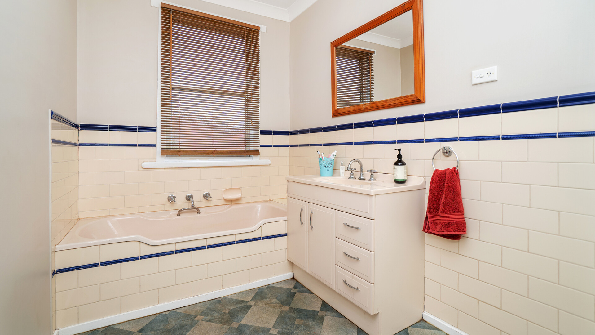 113 Larmer Street, Narrandera NSW 2700 - photo 12