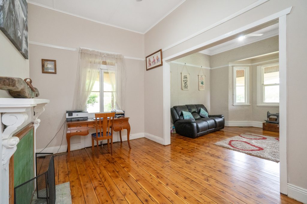 113 Larmer Street, Narrandera NSW 2700 - photo 6