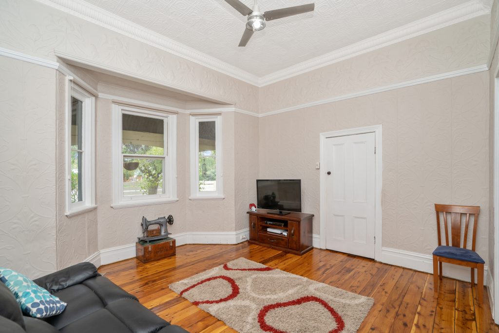 113 Larmer Street, Narrandera NSW 2700 - photo 7