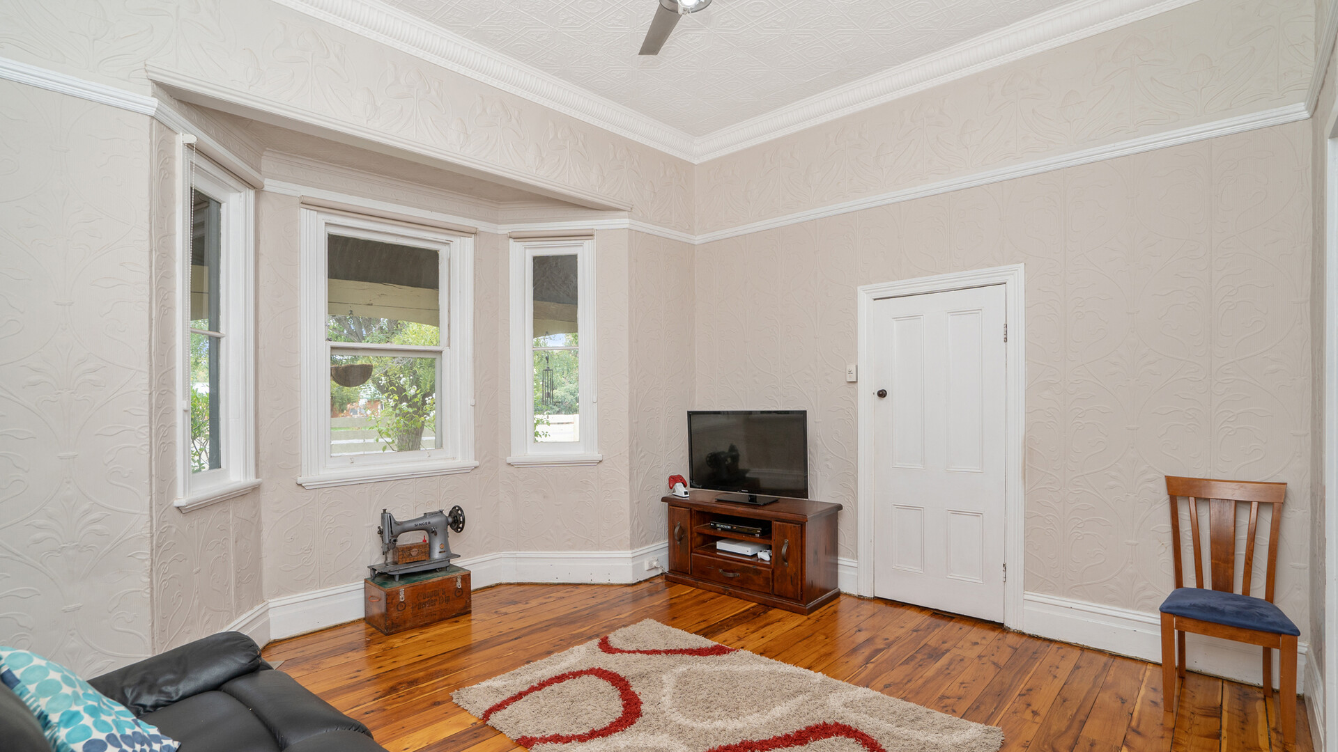 113 Larmer Street, Narrandera NSW 2700 - photo 7