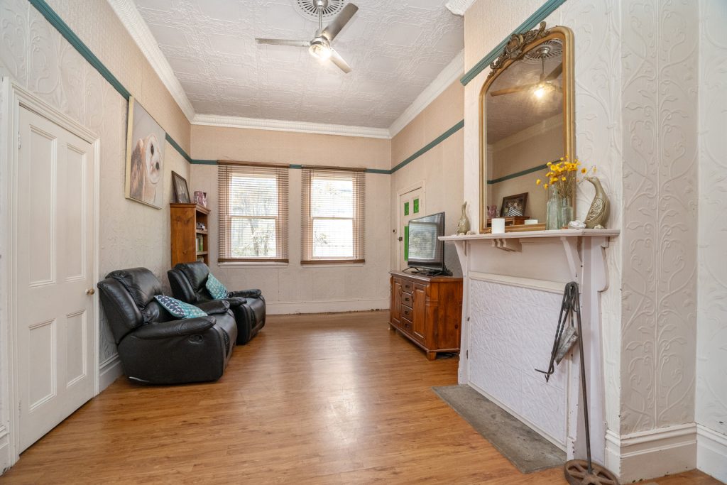 113 Larmer Street, Narrandera NSW 2700 - photo 8