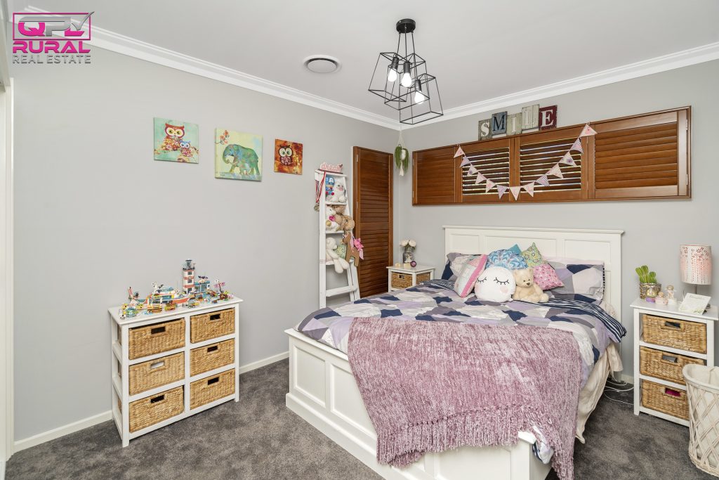 9 Joffre Street, Temora NSW 2666 - photo 17