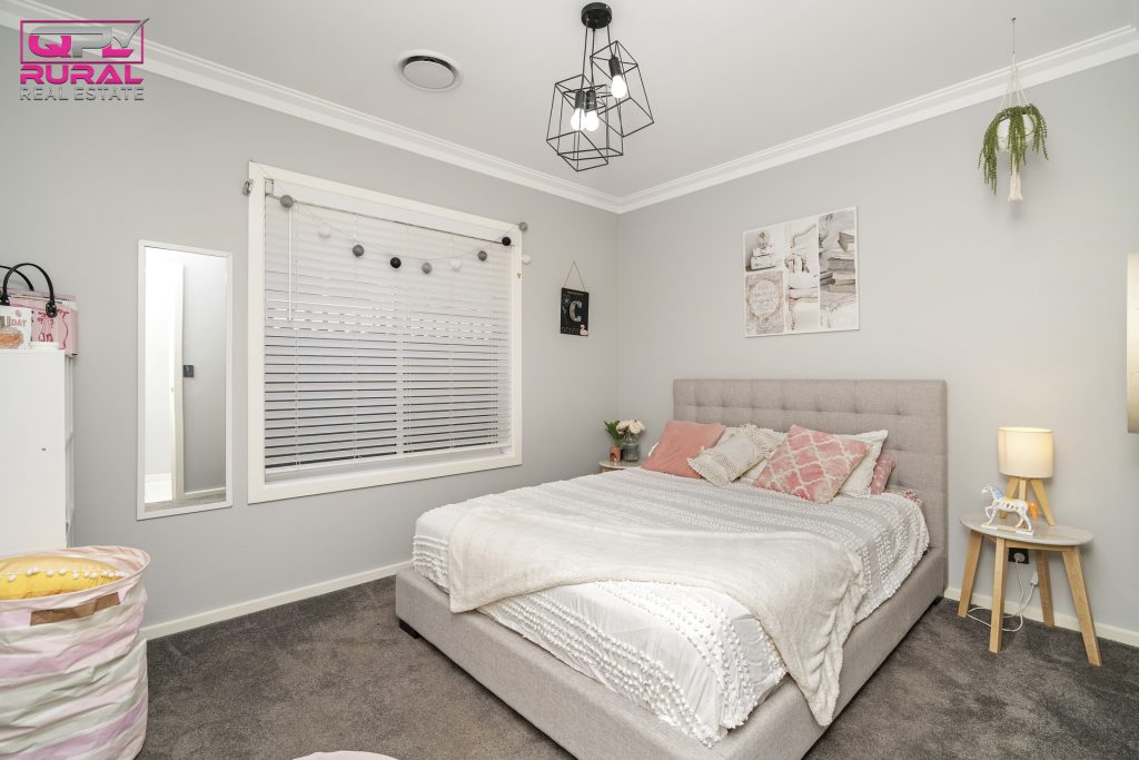 9 Joffre Street, Temora NSW 2666 - photo 20
