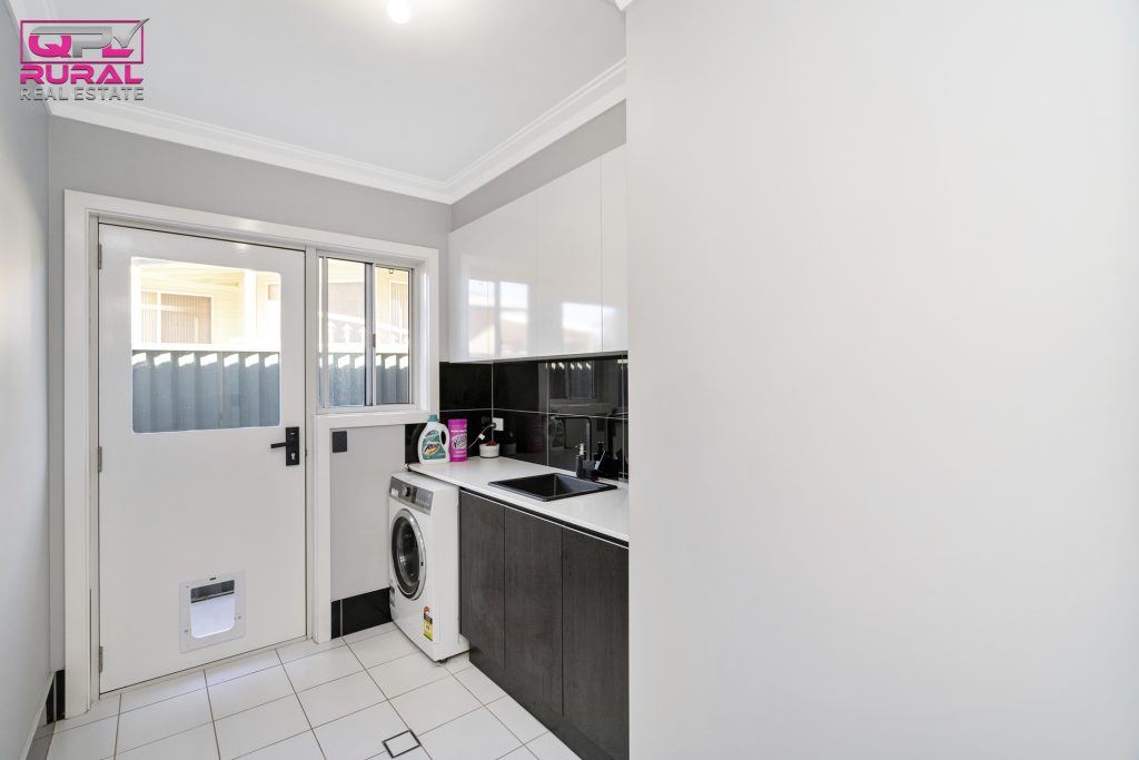 9 Joffre Street, Temora NSW 2666 - photo 22
