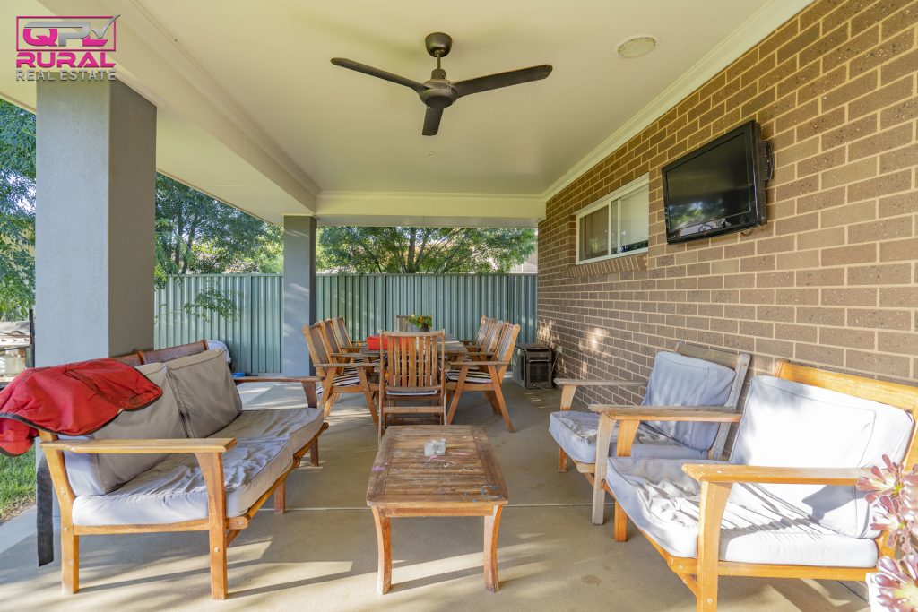 9 Joffre Street, Temora NSW 2666 - photo 25