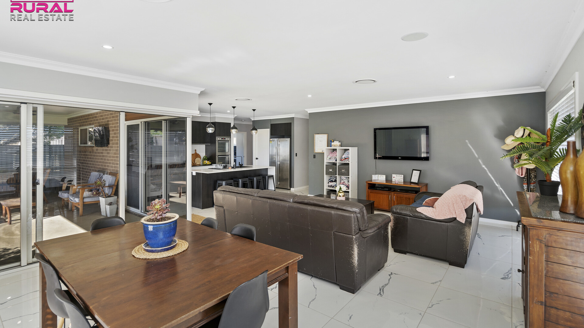 9 Joffre Street, Temora NSW 2666 - photo 4