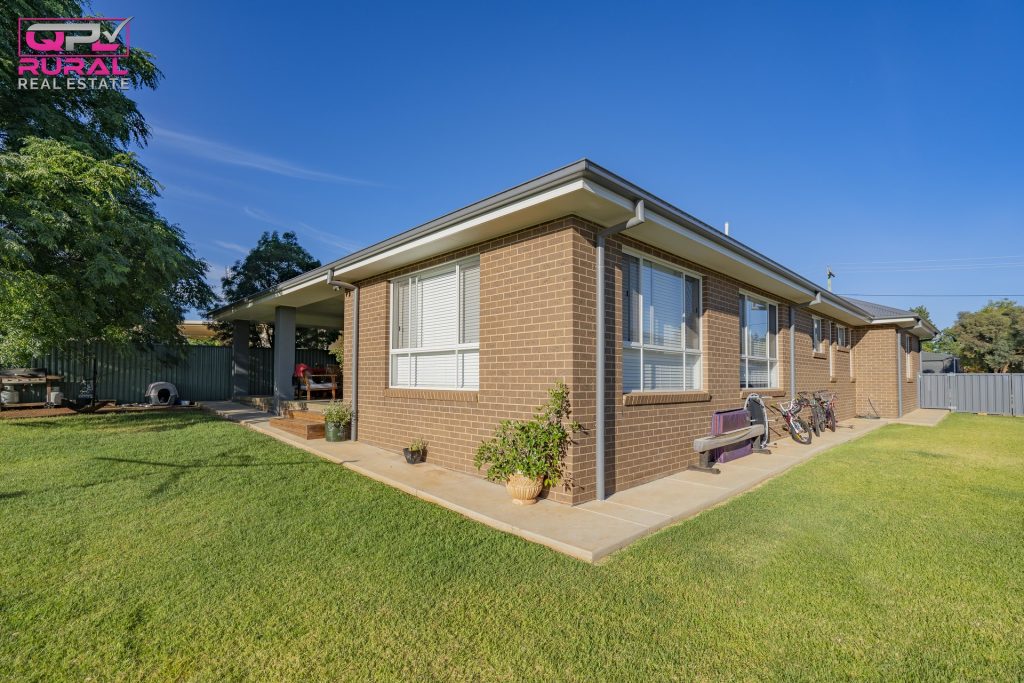 9 Joffre Street, Temora NSW 2666 - photo 31