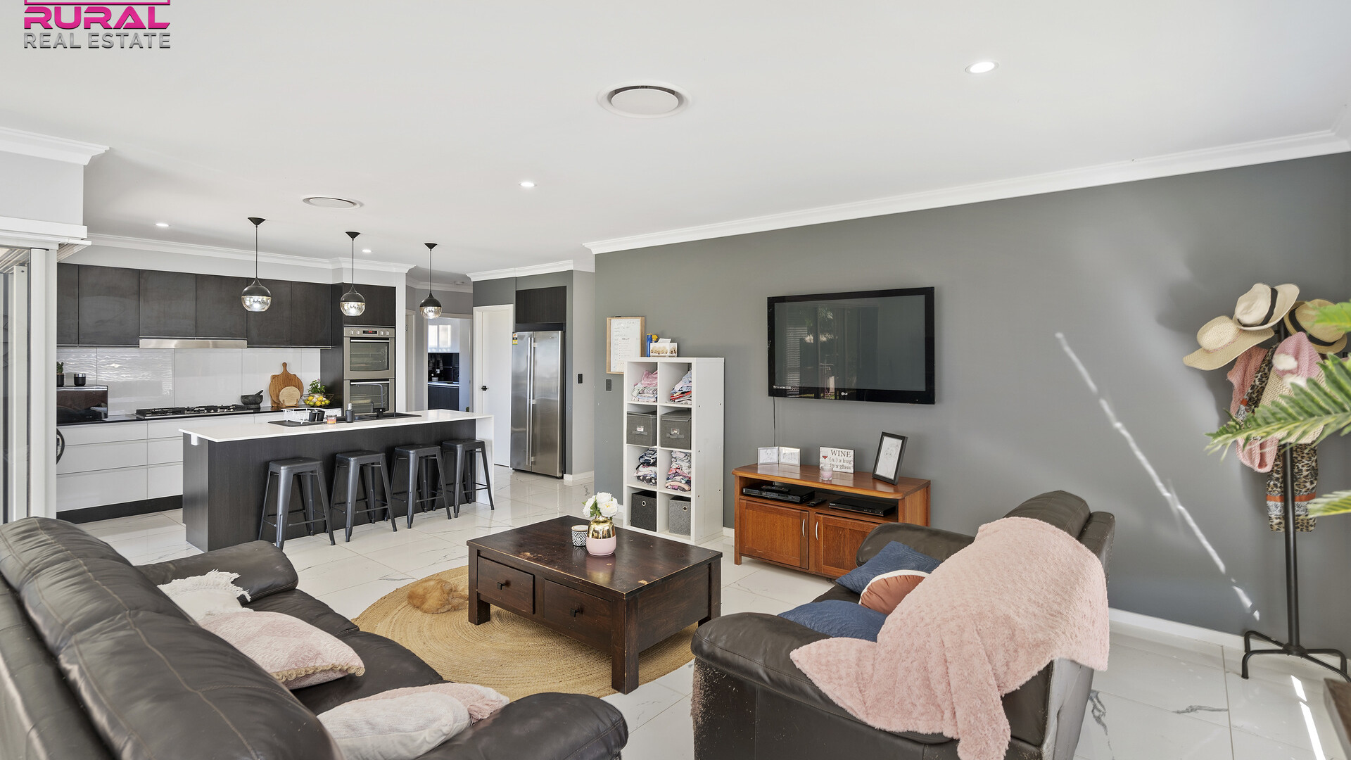 9 Joffre Street, Temora NSW 2666 - photo 5