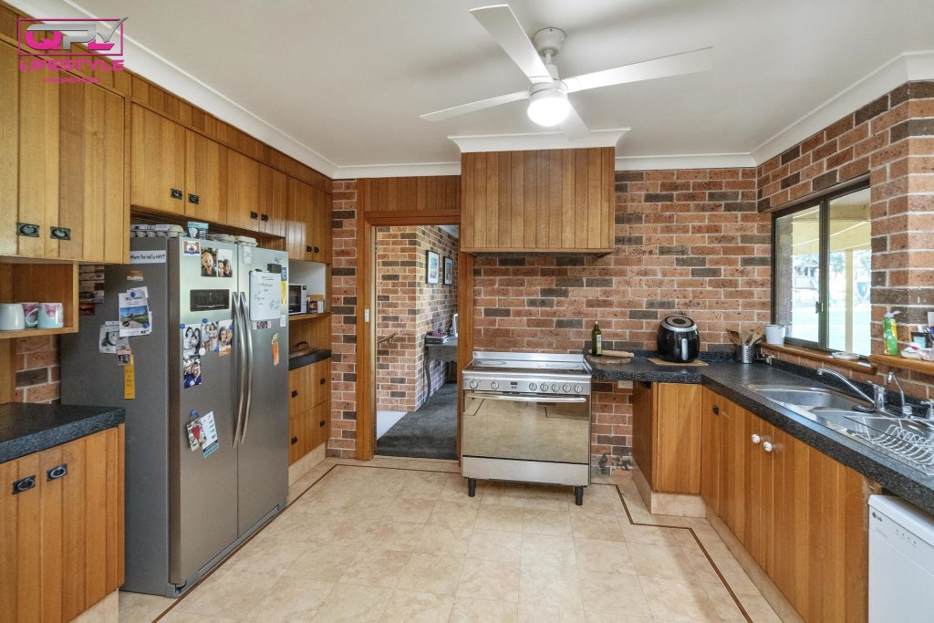 84 Tabain Road, Leeton NSW 2705 - photo 12